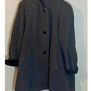 Beautiful 100% Wool London Fog Ladies Coat w/Hood